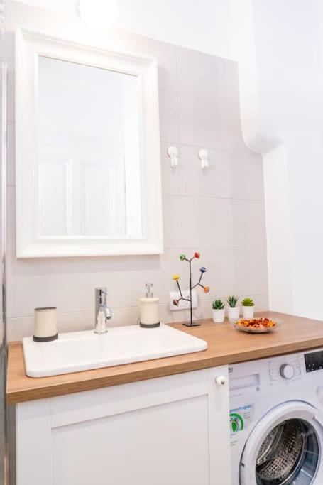 Central And Comfy 2Bdr Apartment Near Parliament Belgrad Dış mekan fotoğraf