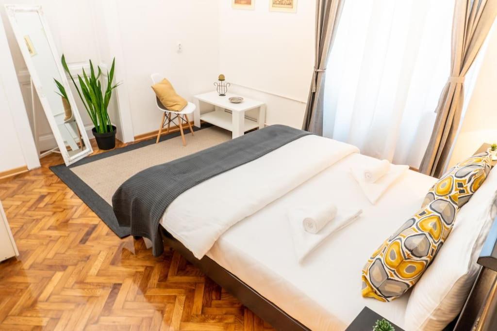 Central And Comfy 2Bdr Apartment Near Parliament Belgrad Dış mekan fotoğraf